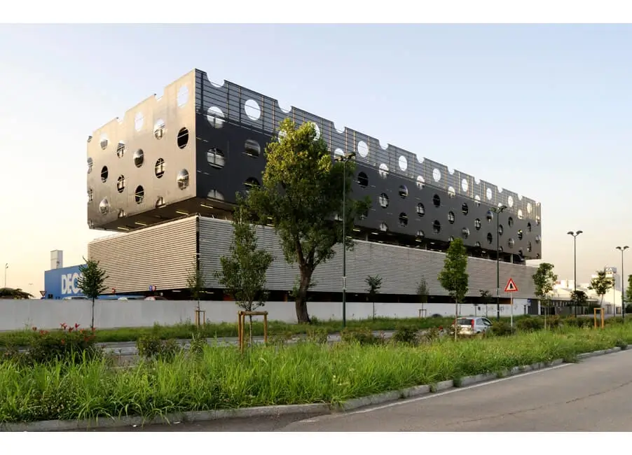 Progettazione realizzazione parcheggio multipiano