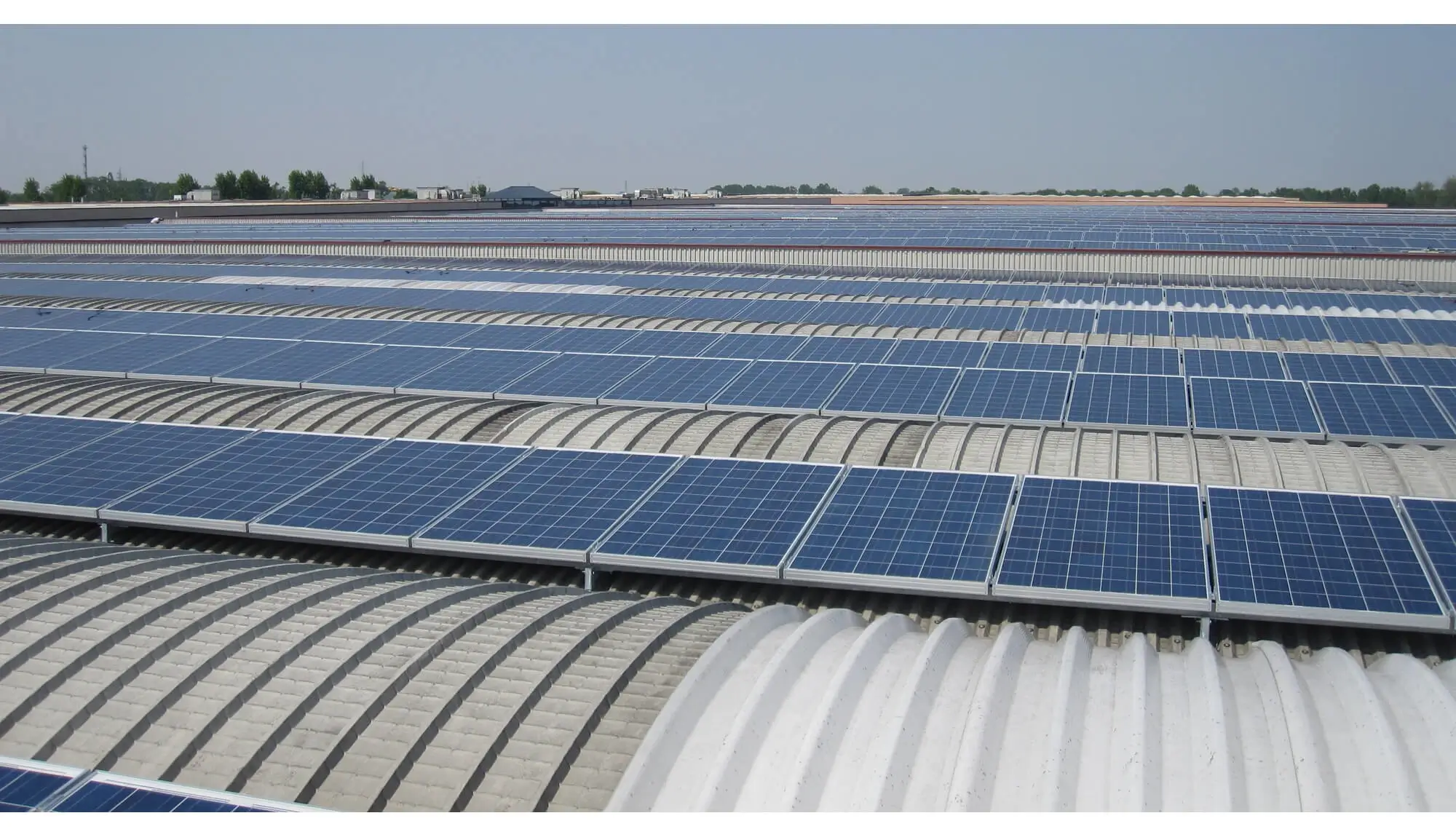Progettazione realizzazione copertura tetto con impianto fotovoltaico
