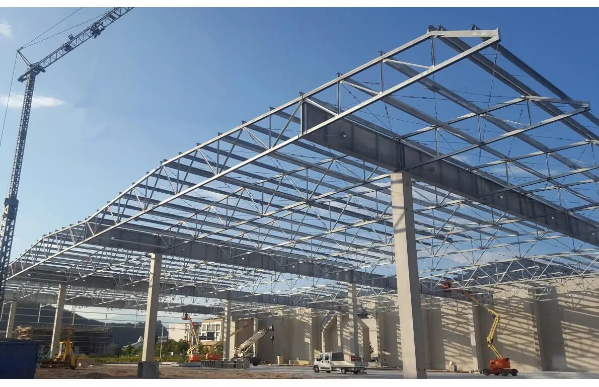 Progettazione realizzazione capannone per magazzino in acciaio